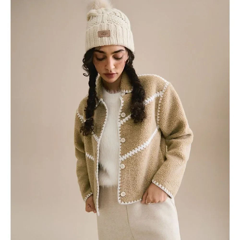 UGG Cable knit hat with fleece lining!